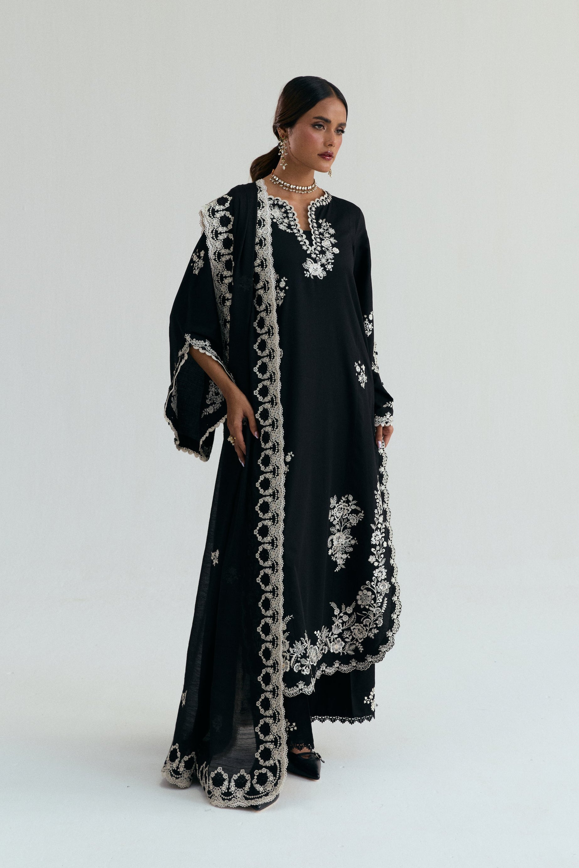 Two-tone ivory Pakistani casual outfit Ideal for Eid and evening occasions.