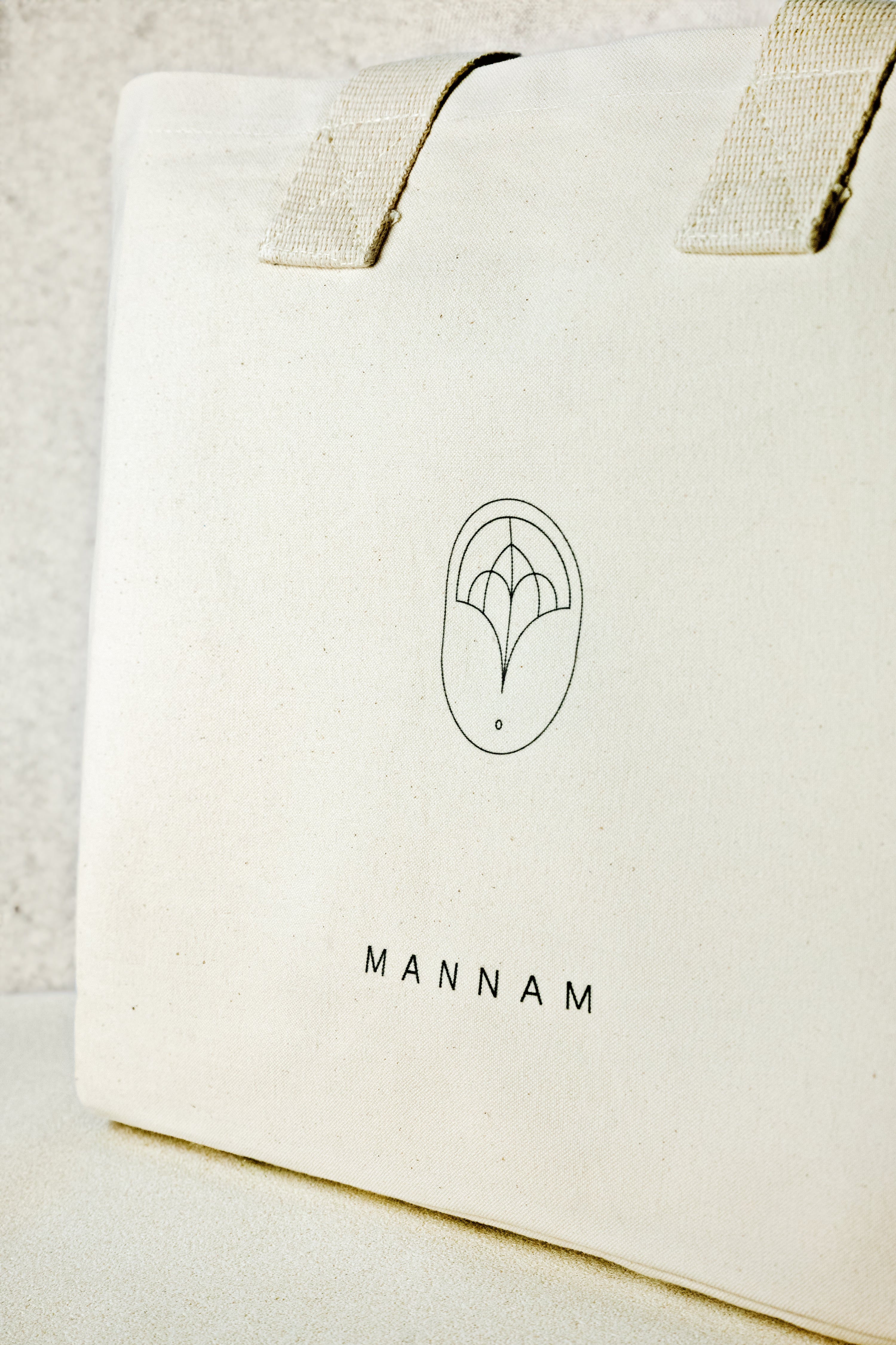 Mannam tote bag