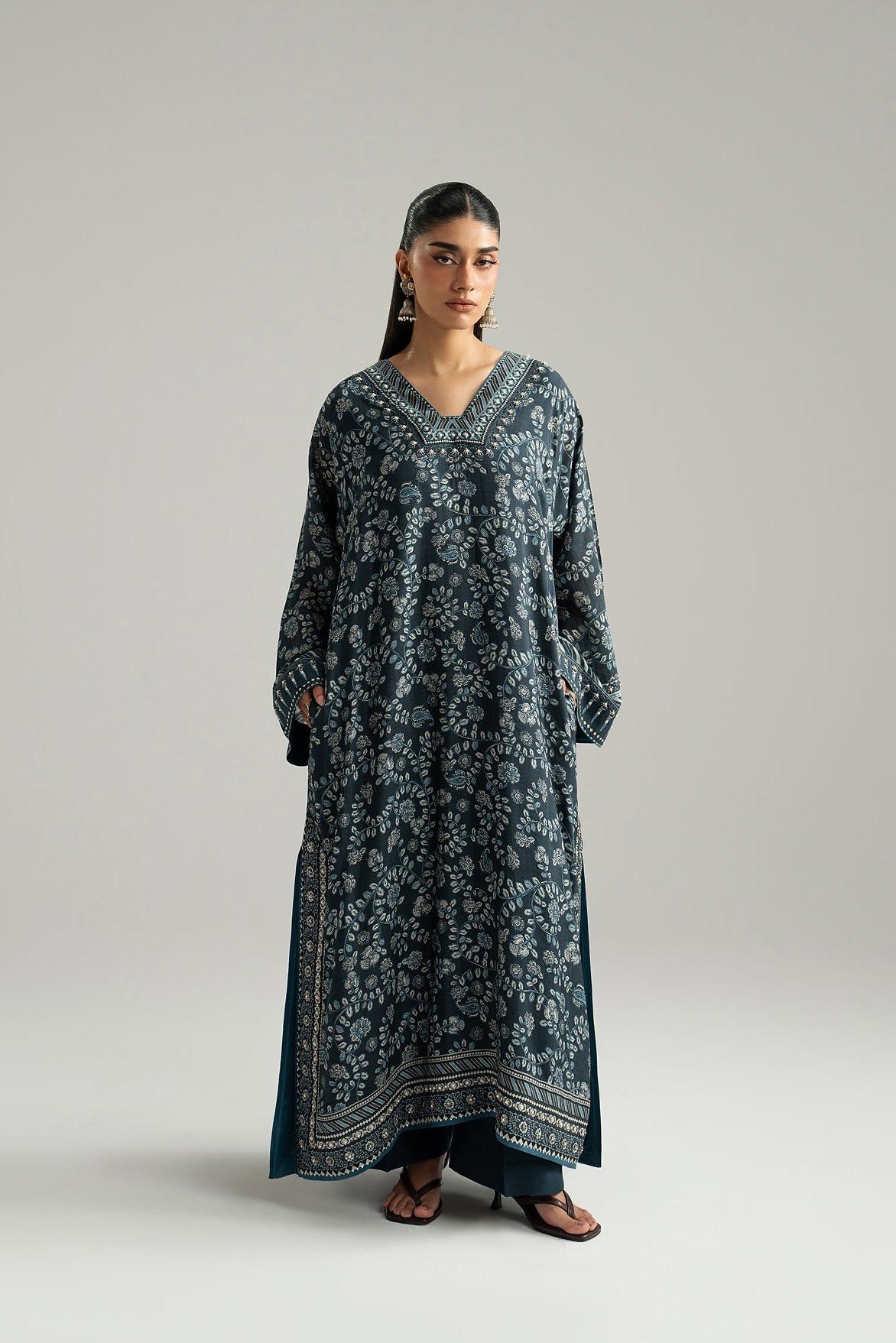 Front view of Twilight Set with navy blue phiran and raw silk wide-leg trousers